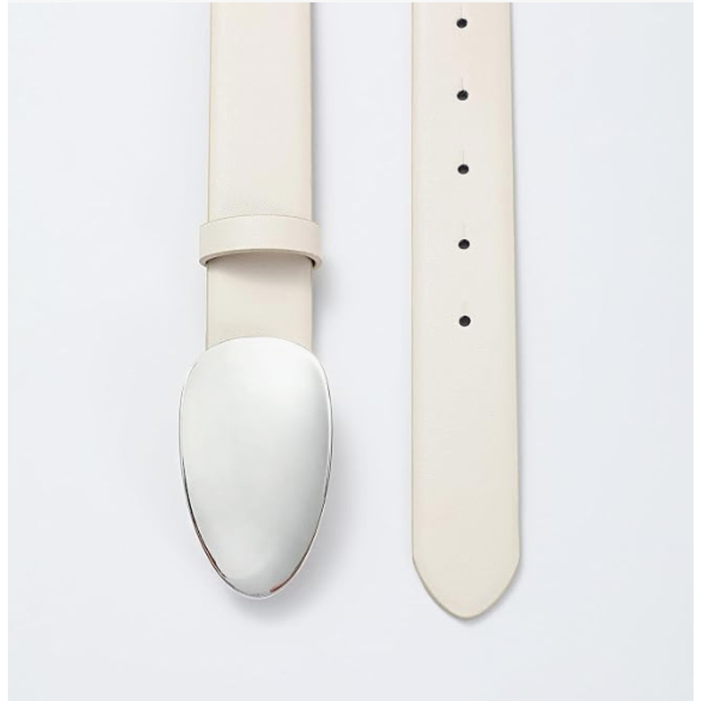 White Faux Leather Belt Stylish Design with Silver Buckle Ladies Size Large New - Picture 2 of 5